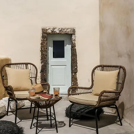 Exi Castle Emporio (Santorini)