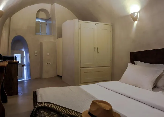 Exi Castle Pensionat 4*